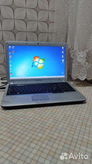 Ноутбук Samsung