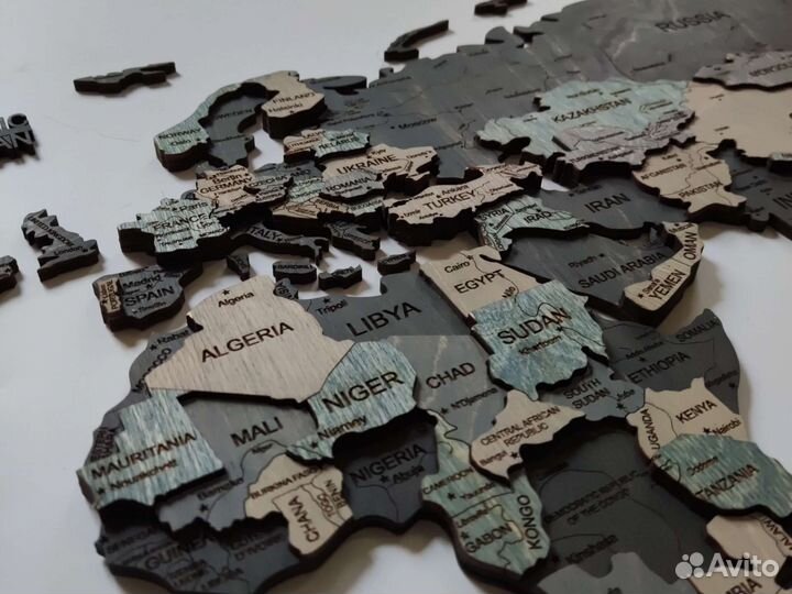 Карта мира настенная из дерева