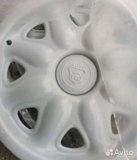 Колпаки колес на Волгу газ 3110