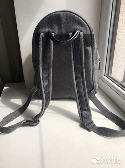 Рюкзак школьный