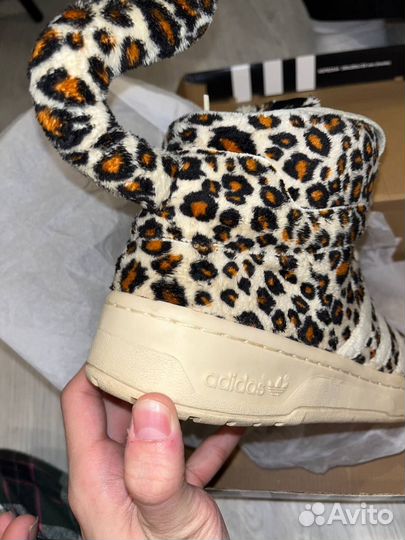 Adidas Jeremy scott leopard 43 size