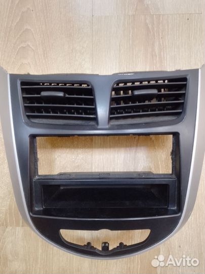 Рамка автомагнитолы