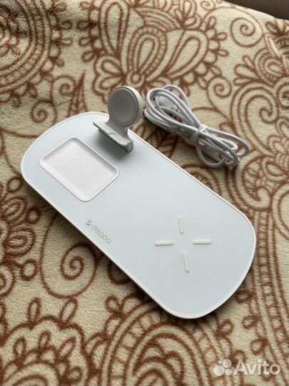 Беспроводная зарядка 3 в 1 deppa на iPhone