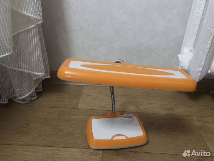 Лампа настольная