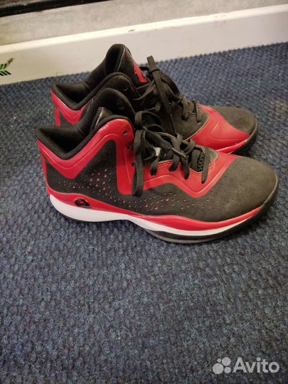 Кроссовки adidas