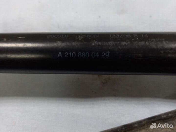 Петли капота Мерседес W210