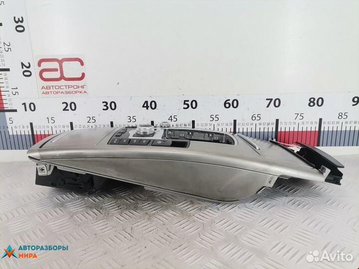 Консоль салона (центральная часть) Audi A6 4F/C6