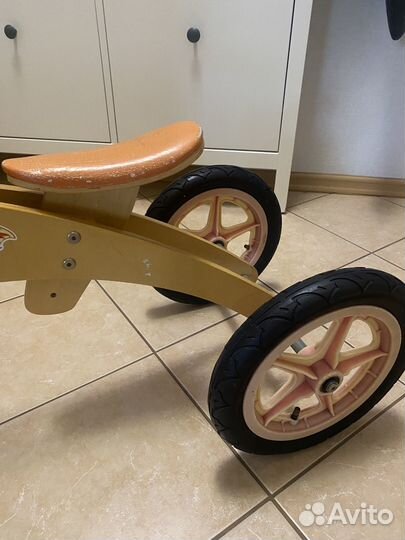 Беговел трехколесный