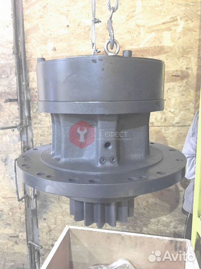 Редуктор поворота Hitachi ZX350LCH-3G