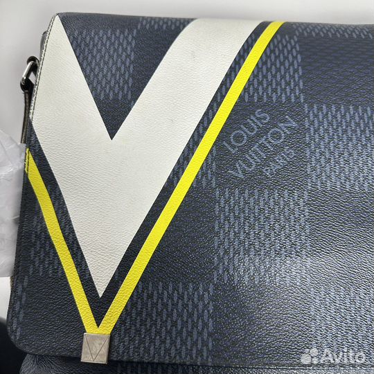 Сумка Louis Vuitton Disctrict PM оригинал