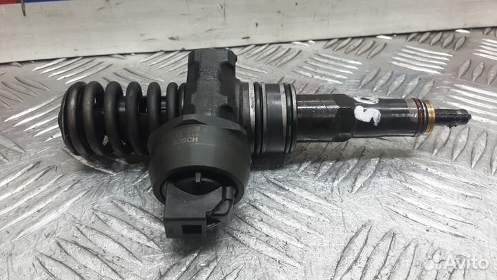 Форсунка дизельная skoda fabia 2 2007-2010