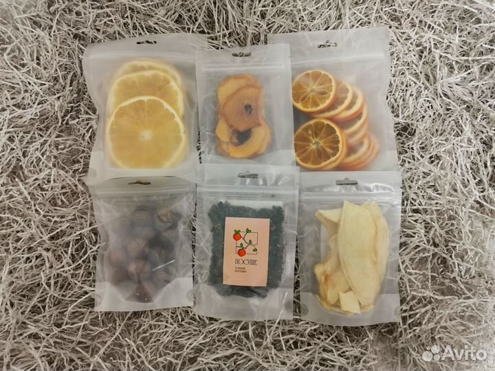 Подарочный набор орехов и сухофруктов 