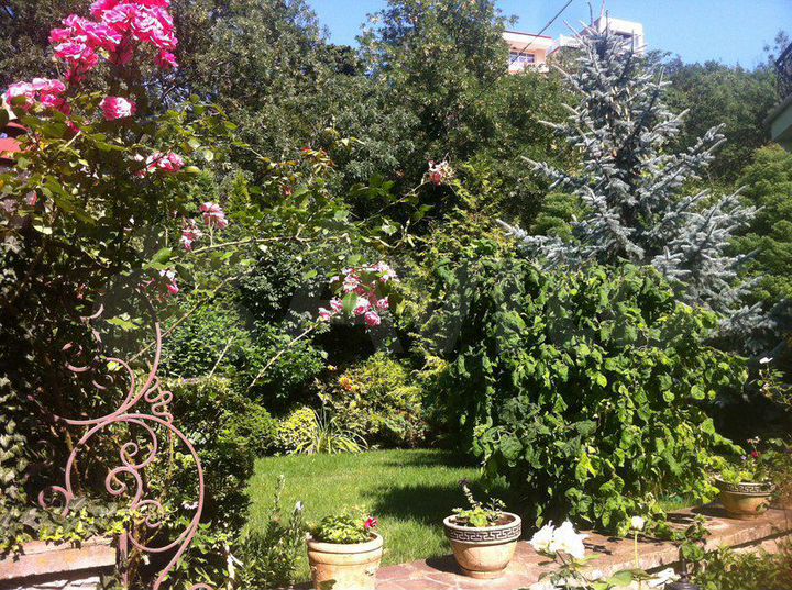 Дом 280 м² на участке 8 сот.