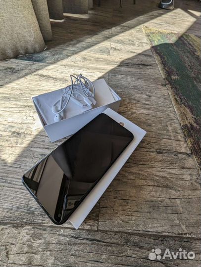 Телефон huawei p 40 lite E