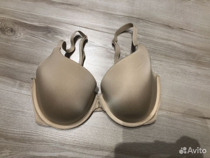 Бюстгальтер Calvin Klein 32DD, Triumph 70E