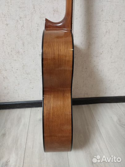 Классическая гитара yamaha c40