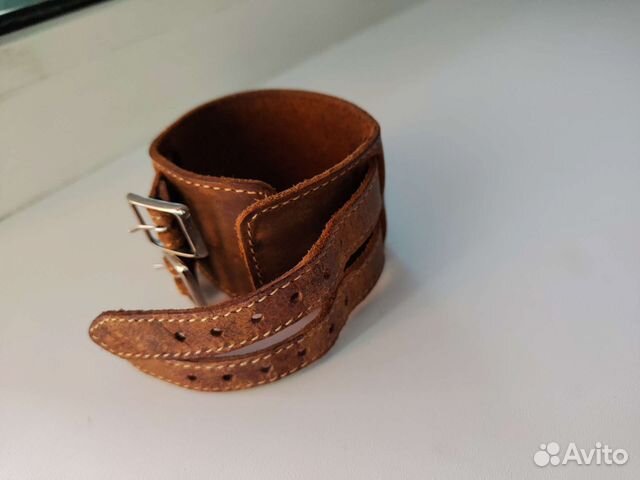 Кожаный браслет