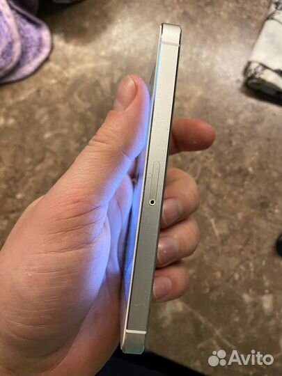 iPhone 5S, 16 ГБ