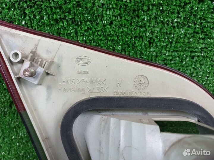 Фонарь задний правый Mitsubishi Carisma DA2A 4G93