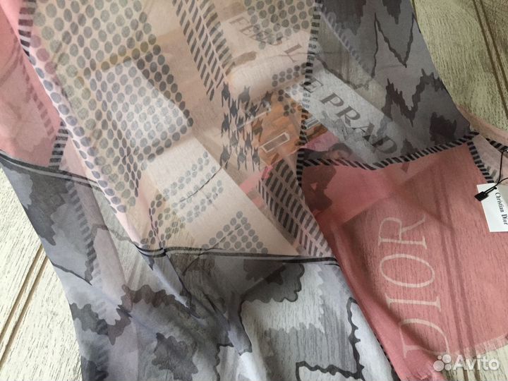 Воздушный летний палантин Dior, 2 цвета