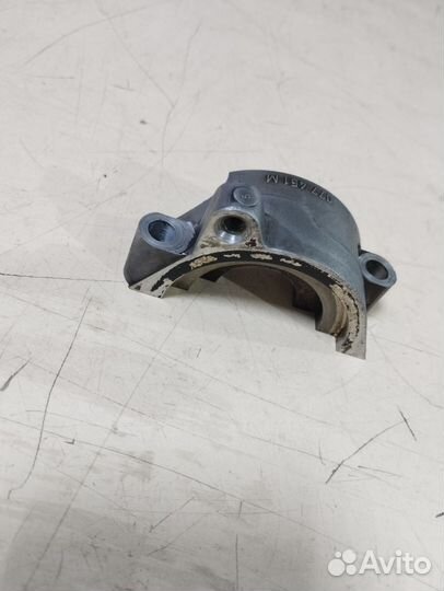Бугель распредвала audi a8 d2 aуди а8 д2 akg 4,2