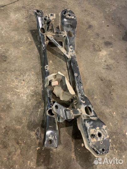 Задний подрамник Ford Focus 2