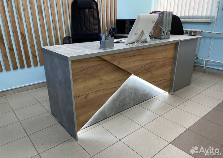 Стол