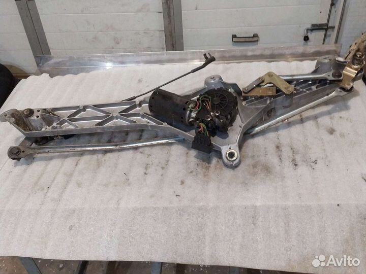 Трапеция стеклоочистителя Мерседес S-Class W220