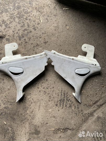 Обшивка задней стойки Jaguar XF