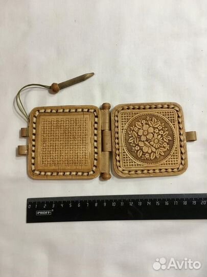 Новое зеркало из бересты карманное