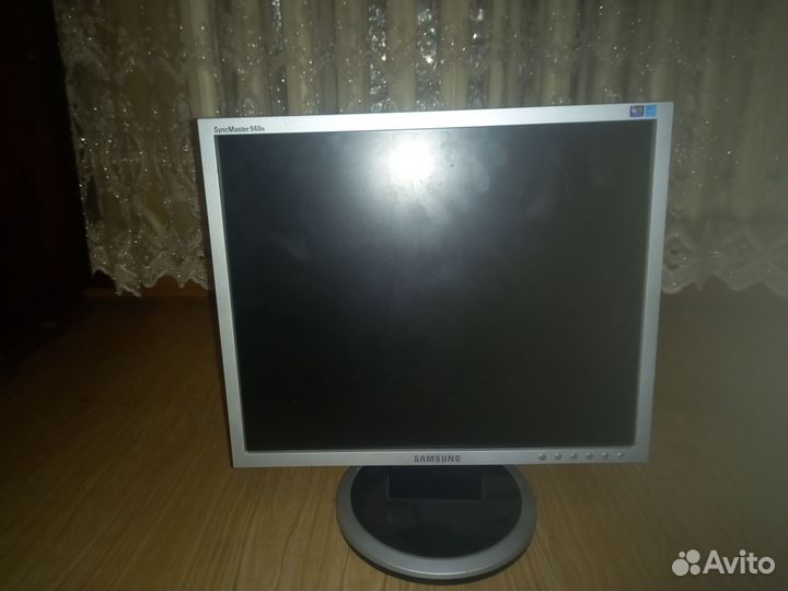 Монитор Samsung