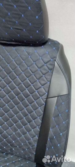 Чехлы Шкода Октавия Тур чёрная с синем алькантара