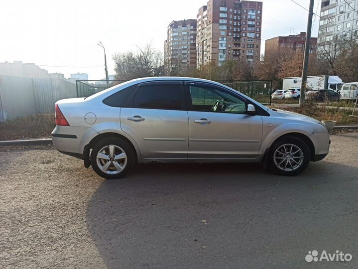Ford Focus 1.6 AT, 2005, 285 000 