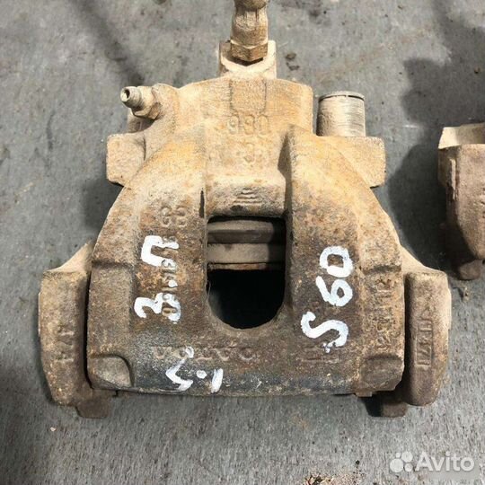 Суппорт задний Volvo S60