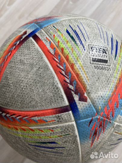 Футбольный мяч adidas оригинальный