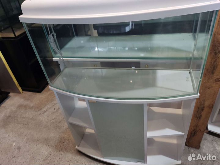 Новый 85 л. С крышкой и с тумбой