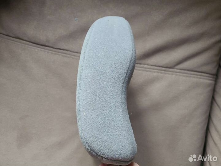 Продам подголовник на Хонда Фит