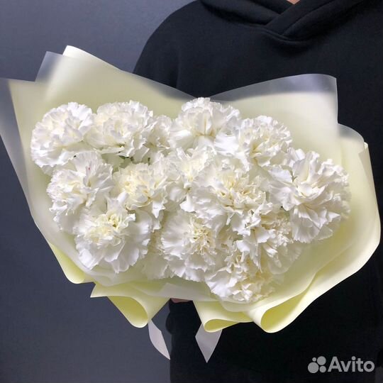 Доставка 46-10-00. Букет из 15 белых диантусов