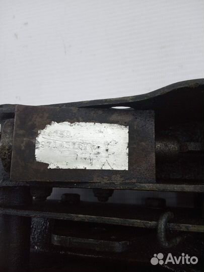 Замок кабины, левый renault trucks Magnum AE (01.9