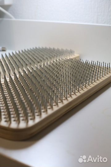 Доска с гвоздями садху, йога