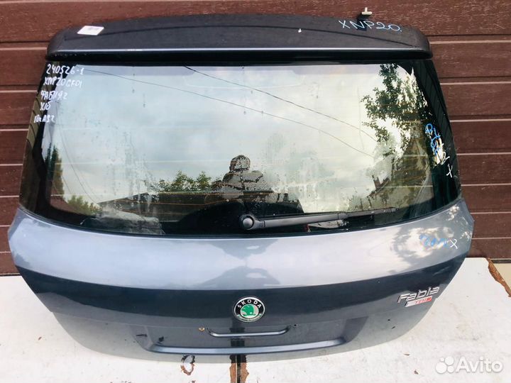 Фонарь плафон подсветки номера Шкода Фабия 2