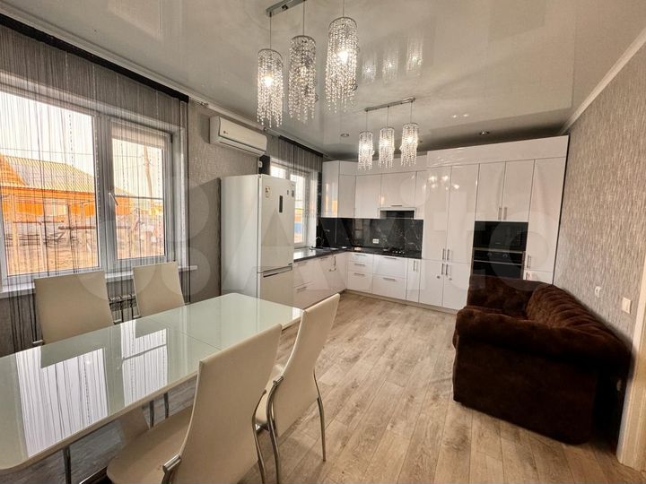 3-к. квартира, 83 м², 1/2 эт.