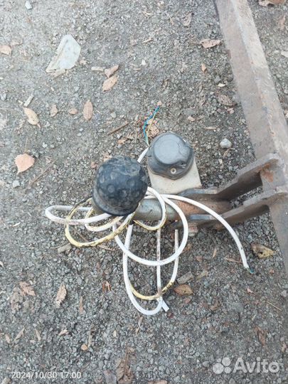 Фаркоп Renault Logan седан 2010