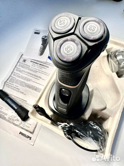 Электробритва Philips 3000