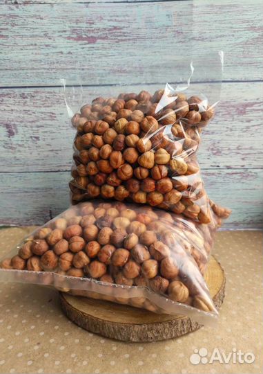 Фундук очищенный сырой, жареный, в шоколаде