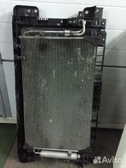 Радиатор на Ниссан Теана 2,5 АКПП 2012