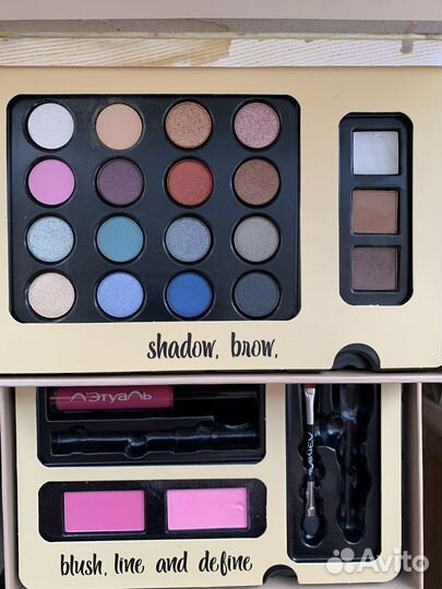 Палитра теней Летуаль My golden box