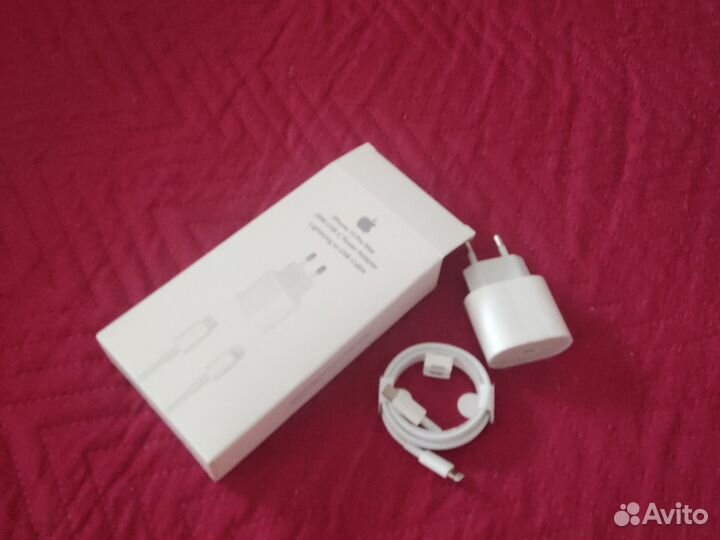 Зарядка на iPhone15