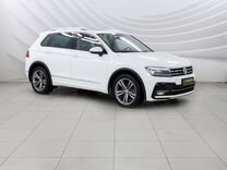 Volkswagen Tiguan 2.0 AMT, 2018, 114 812 км, с пробегом, цена 3 298 000 руб.