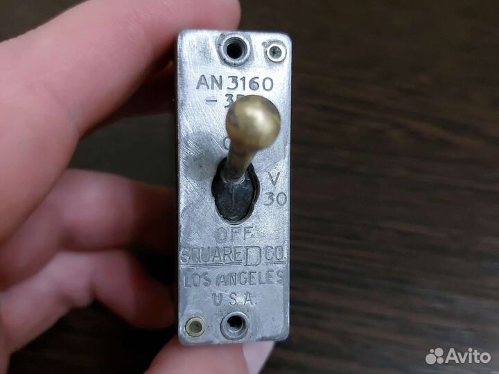 Авиационный переключатель